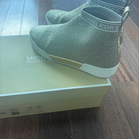 MICHAEL Michael Kors sneakers, size 9 - Picture 5 of 5